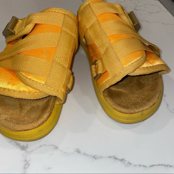 Beyond the edge of the world Mens size 6-7 - Picture 4 of 8